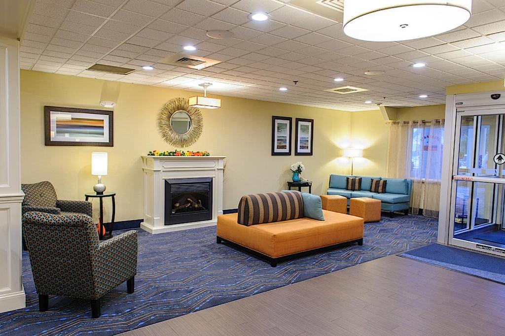Holiday Inn Express - Ludlow - Chicopee Area By Ihg Kültér fotó