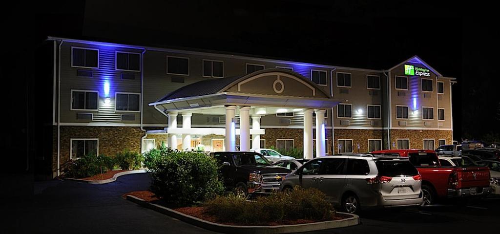 Holiday Inn Express - Ludlow - Chicopee Area By Ihg Kültér fotó